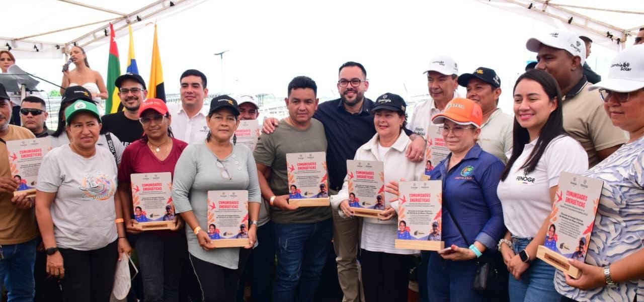 En Barrancabermeja nace la primera comunidad energética de madres comunitarias del país: 30 hogares reducirán hasta en 60% el valor de su factura de energía