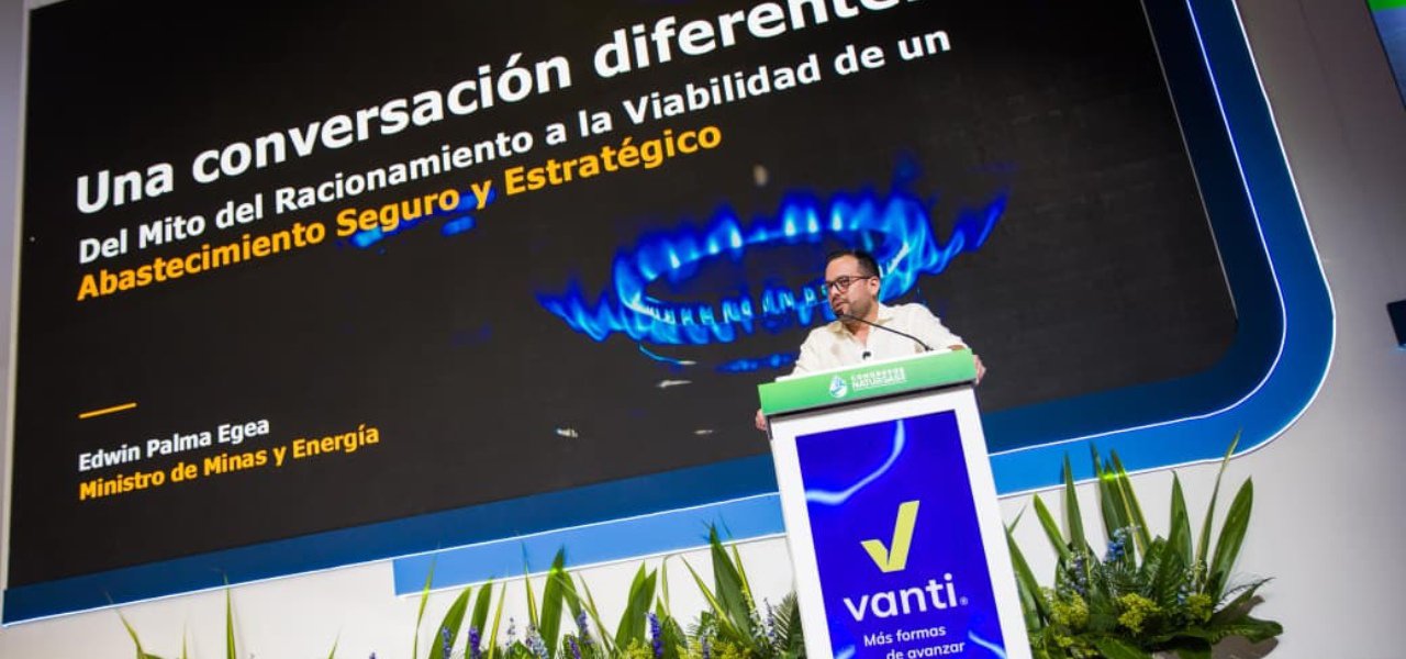 Gobierno propone subasta “open season” para regasificación, fortalecer la confiabilidad