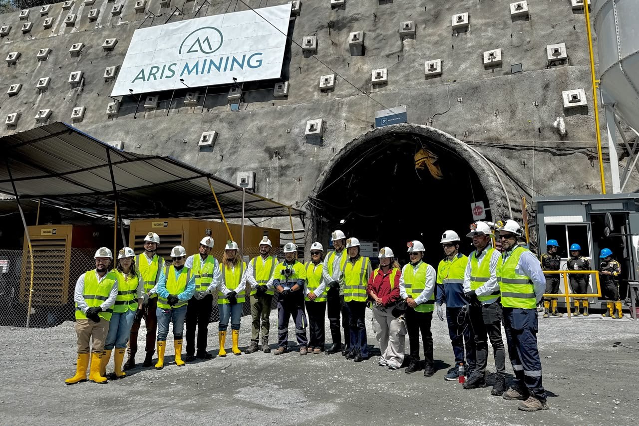 Ministerio de Minas y Energía impulsa acuerdos de formalización minera y minería responsable en Antioquia y Caldas